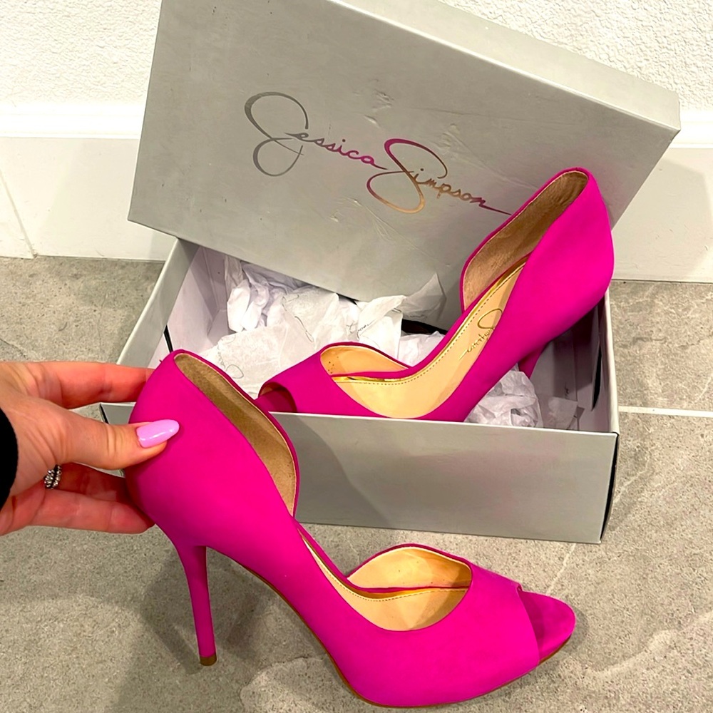 Jessica Simpson pumps- worn once!
